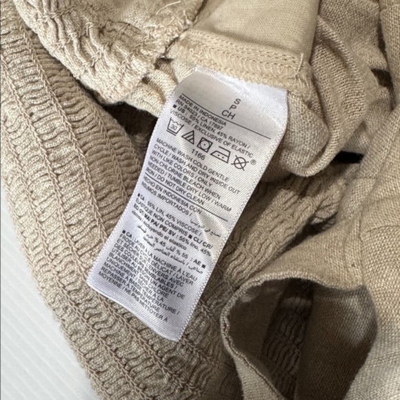 OLD NAVY Fit & Flare Linen-Blend Jumpsuit - Picture 4 of 11